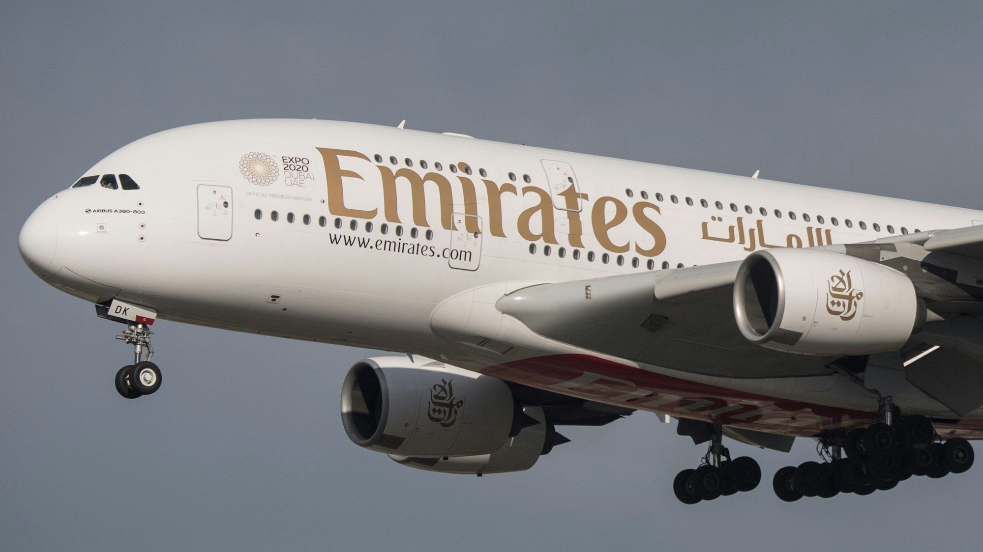 Ein Airbus A380 der arabischen Fluggesellschaft Emirates hat in deutschem Luftraum eine Luftnotlage erklärt.
