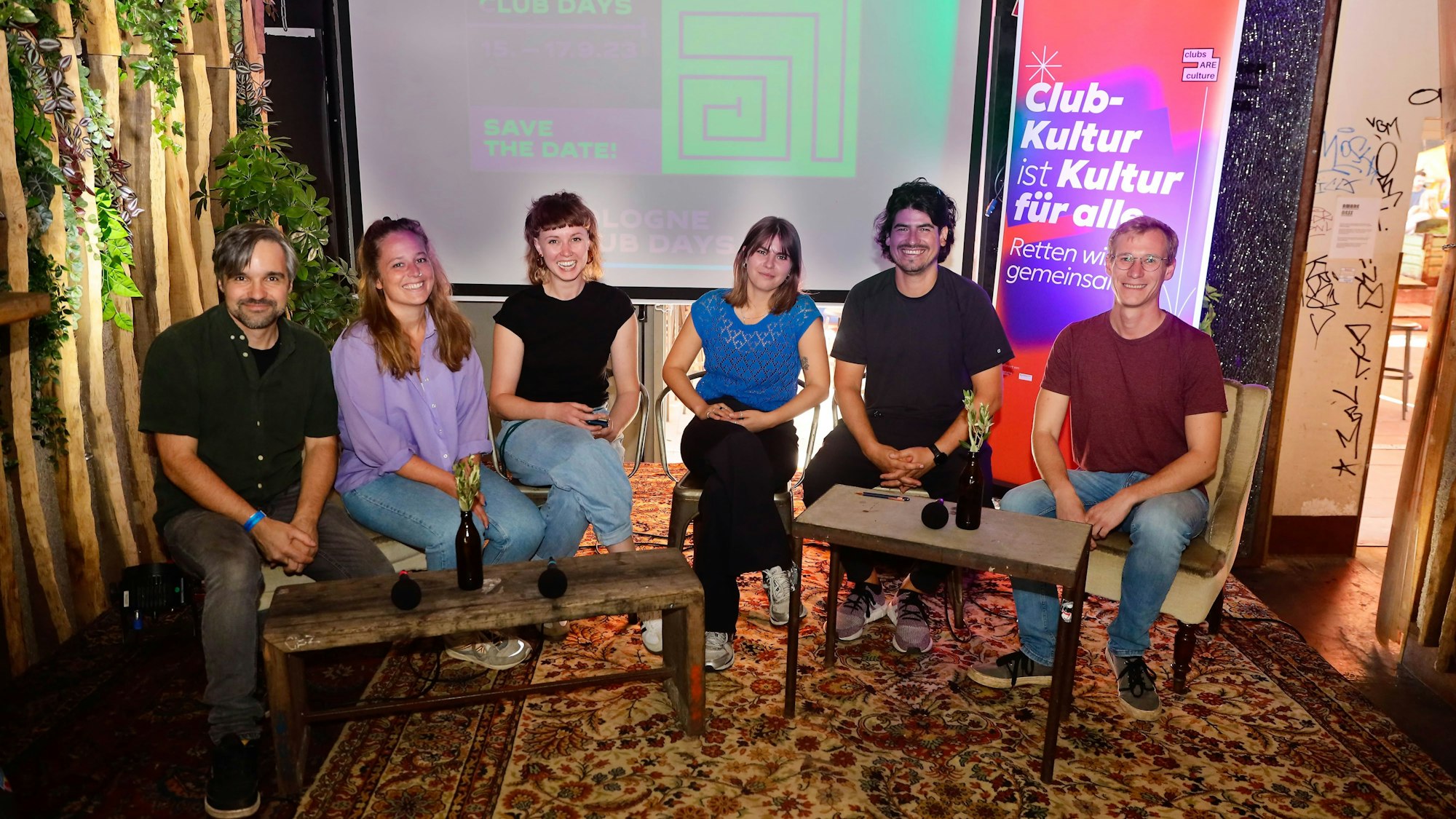 15.09.2023, Köln:v.l.n.r. :Jens Ponke (Vorstand),Fiona Göbel (Vorständin), Sophia Legge ( Geschäftsstellenleitung und Vorständin) ,Paulina Rduch ( Vorständin), Mankel Brinkmann (Vorstand) und Jonas Tutkun ( Geschäftsstellenleitung und Vorstand).Club Conference Day im Buman und Sohn im Köln Ehrenfeld.Foto:Dirk Borm