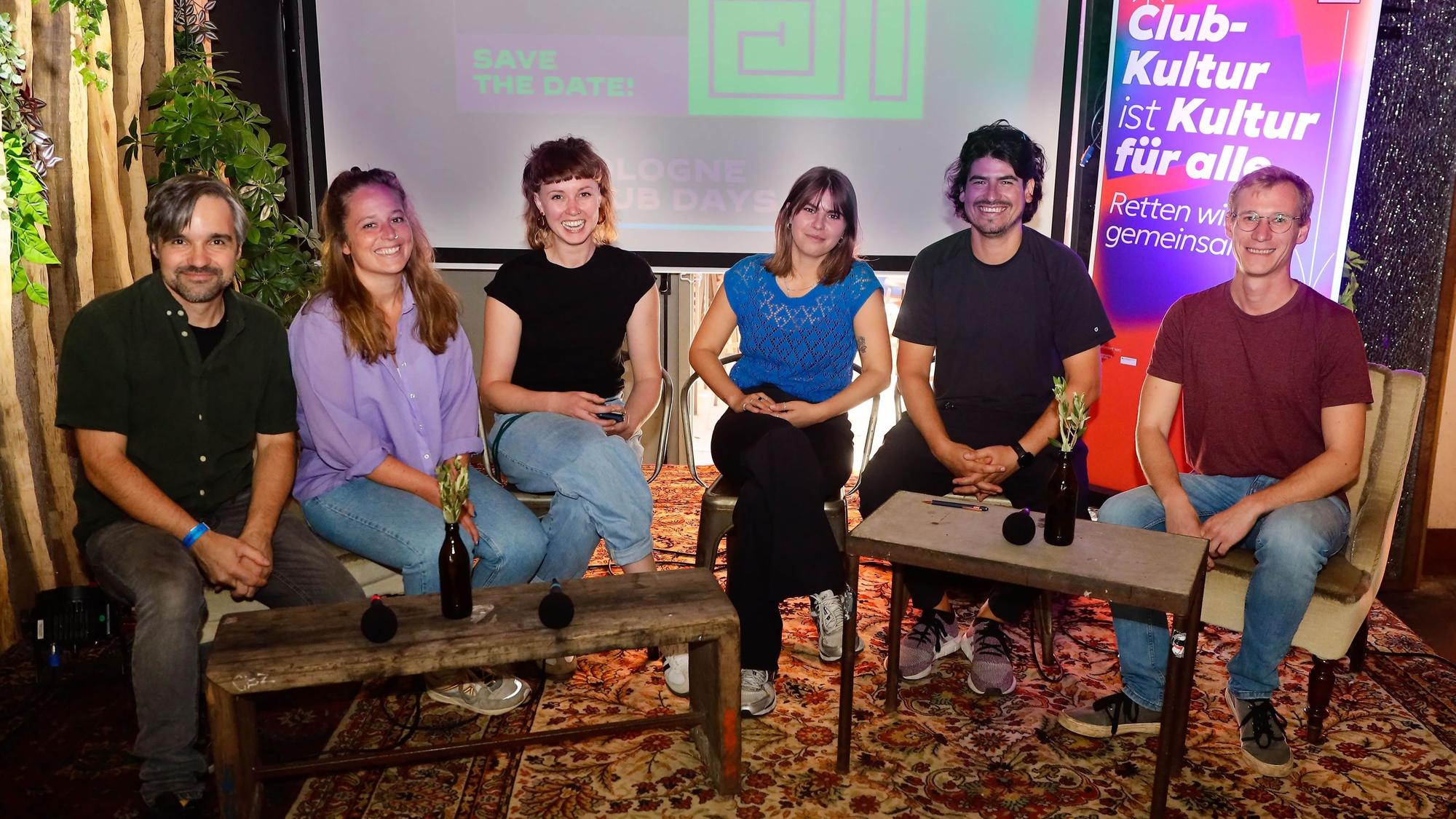 Der Vorstand von der Kölner Klubkomm beim Conference Day 2023 im bumann Sohn. Von links: Jans Ponke, Fiona Göbel, Sophia Legge, Paulina Rduch, Mankel Brinkmann, Jonas Tutkun