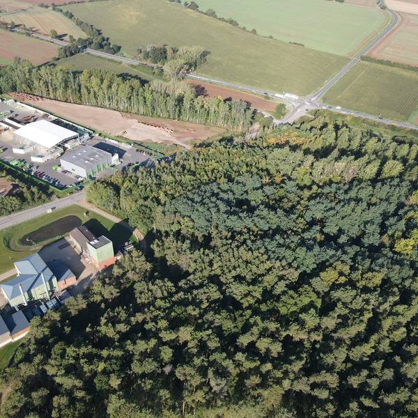 Das Luftbild zeigt den Bereich, in dem der Kreis Euskirchen sein AWZ erweitern will.