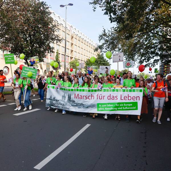 Der „Marsch für das Leben“ in der Kölner Innenstadt im Jahr 2023.