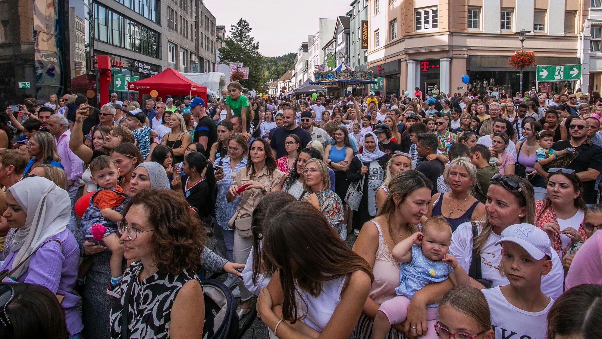 Gummersbach, Lindenplatz beim Weltkindertag.