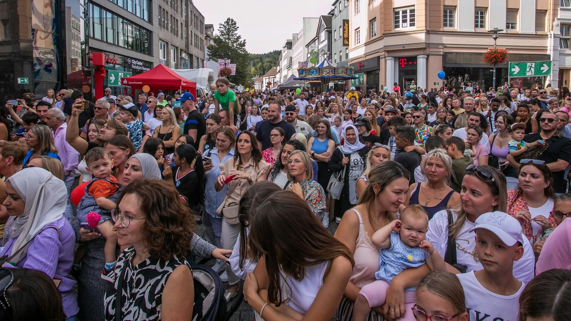 Gummersbach, Lindenplatz beim Weltkindertag.