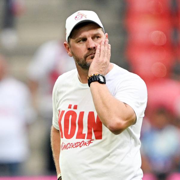 16.09.2023, Nordrhein-Westfalen, Köln: Fußball: Bundesliga, 1. FC Köln - TSG 1899 Hoffenheim, 4. Spieltag, im RheinEnergieStadion. Kölns Trainer Steffen Baumgart nach dem Spiel auf dem Platz. Foto: Federico Gambarini/dpa - WICHTIGER HINWEIS: Gemäß den Vorgaben der DFL Deutsche Fußball Liga bzw. des DFB Deutscher Fußball-Bund ist es untersagt, in dem Stadion und/oder vom Spiel angefertigte Fotoaufnahmen in Form von Sequenzbildern und/oder videoähnlichen Fotostrecken zu verwerten bzw. verwerten zu lassen. +++ dpa-Bildfunk +++