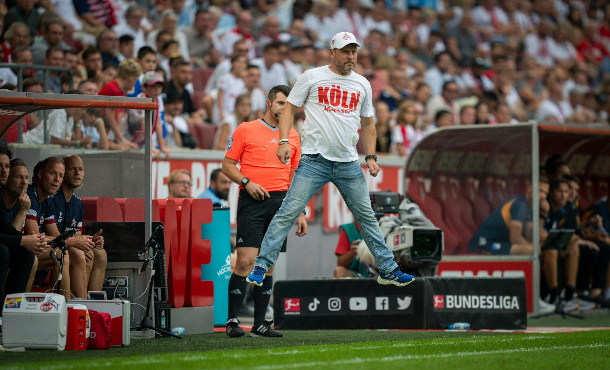 Steffen Baumgart ging gegen Hoffenheim in die Luft und blieb dort eine Weile.
