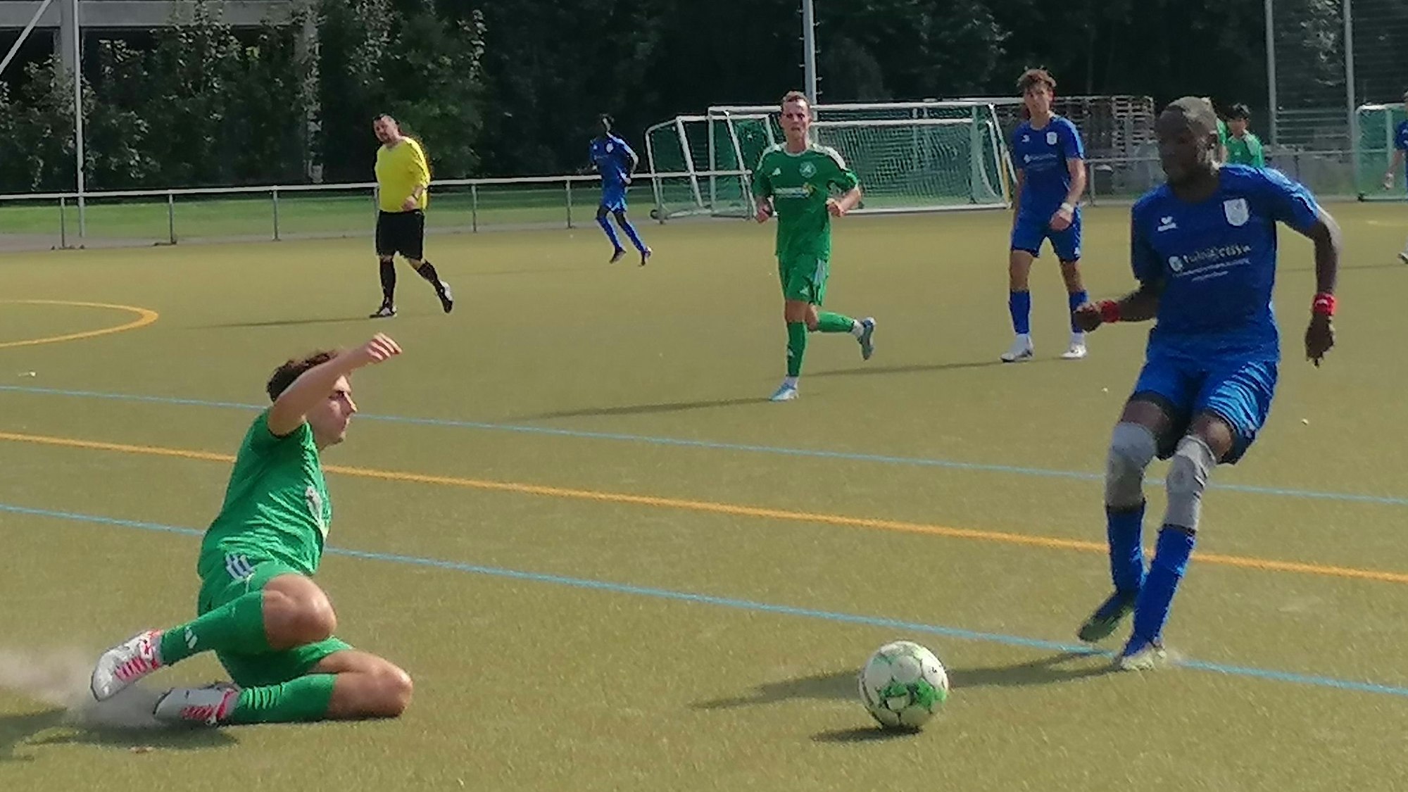 Spitzenspiel in der Kreisliga A zwischen Borussia Lindenthal-Hohenlind II und dem SV Bergfried Leverkusen.
