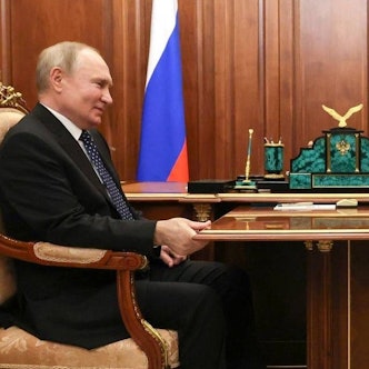 Gute Stimmung: Kremlchef Wladimir Putin und Tschetschenen-Anführer Ramsan Kadyrow bei einem Treffen im März in Moskau. Derzeit gibt es viele Spekulationen um den Gesundheitszustand Kadyrows.