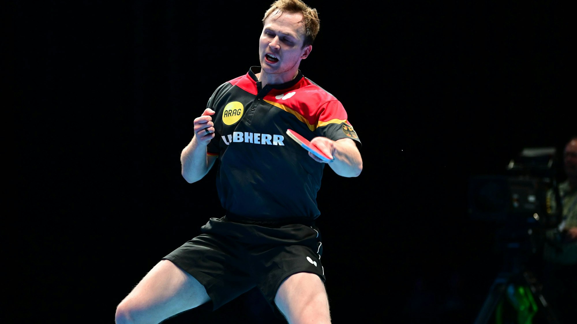 Tischtennisprofi Benedikt Duda in einer Spielsitiation.