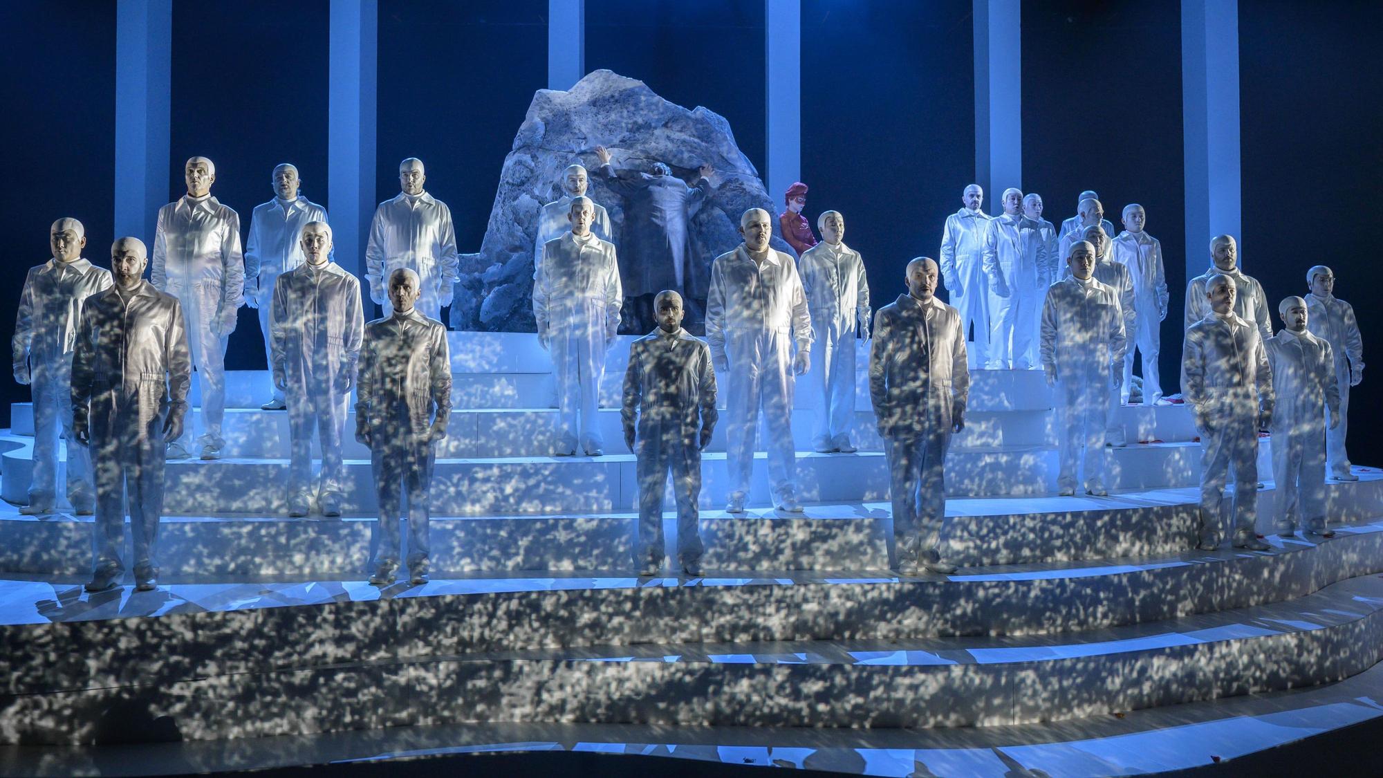 Chor der Oper Köln, AJ Glueckert, Giulia Montanari.