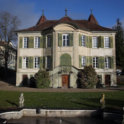Blick auf die Hintertür des Cas-Hauptquartiers im schweizerischen Lausanne, wo das Schicksal des 1. FC Köln verhandelt wird.