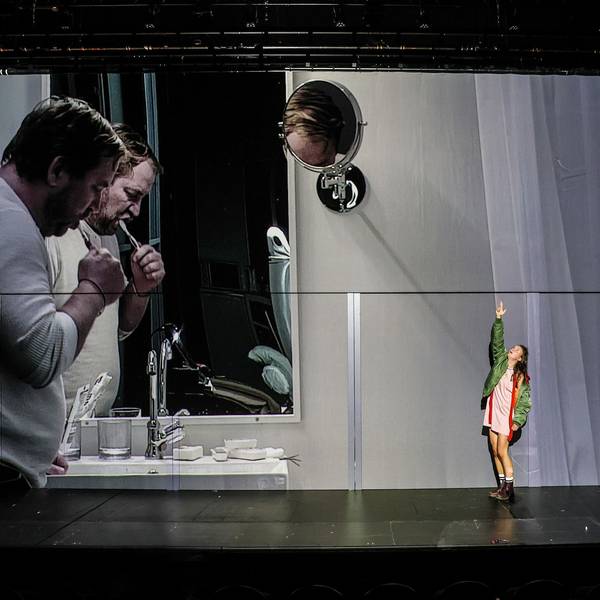 Arbeit und Struktur
von Wolfgang Herrndorf — in einer Fassung von Robert Koall
Regie: Adrian Figueroa
Bühne: Irina Schicketanz
Kostüm: Malena Modéer
Musik: Ketan Bhatti
Video: Benjamin Krieg
Licht: Thomas Krammer
Dramaturgie: Robert Koall
Auf dem Bild: Florian Lange, Caroline Cousin
Foto: Melanie Zanin