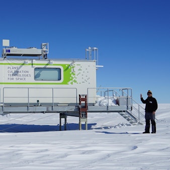 Das Gewächshaus „Eden ISS“ stand fünf Jahre lang in der Antarktis. Es soll Astronautinnen und Astronauten dabei helfen, sich auf Mond- und Weltraummissionen vorzubereiten.