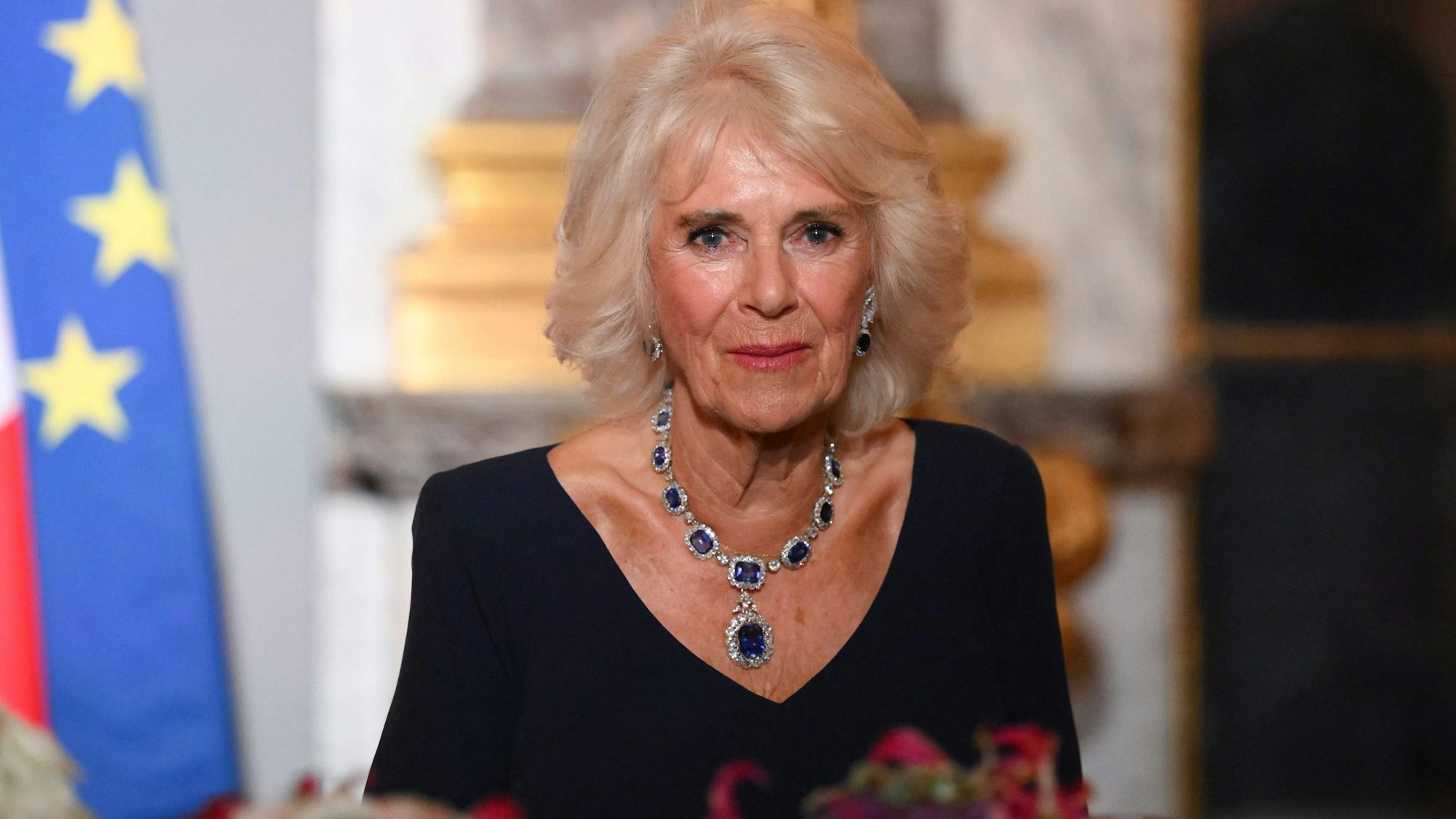Die britische Königin Camilla am 20. September 2023, dem ersten Tag des Staatsbesuchs der britischen Königsfamilie in Frankreich, bei einem Staatsbankett im Schloss von Versailles