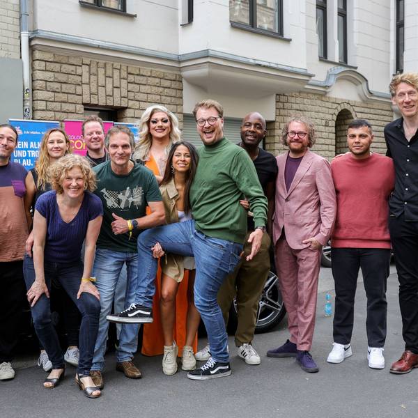 Gruppenfoto einiger Künstlerinnen und Künstler.