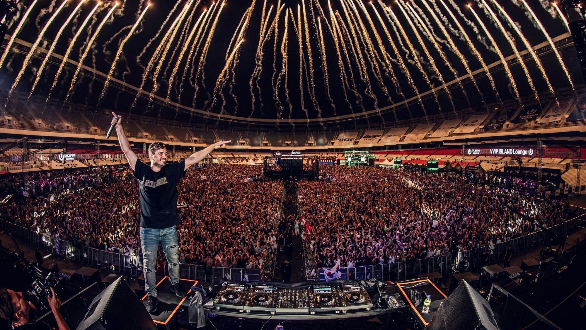 HANDOUT - 20.09.2023, ---, --: Martin Garrix bei einem Konzert (undatiertes Handout). Der international erfolgreiche DJ Martin Garrix («Animals») fürchtet sich etwas vor bestimmten Auwirkungen der Nutzung von künstlicher Intelligenz (KI) auf die Musikbranche. Foto: Louis van Baar/--/dpa - ACHTUNG: Nur zur redaktionellen Verwendung im Zusammenhang mit der aktuellen Berichterstattung und nur mit vollständiger Nennung des vorstehenden Credits +++ dpa-Bildfunk +++