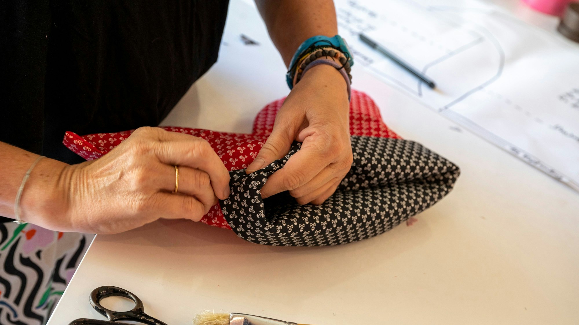 Die Harlekin-Kappe wird finalisiert