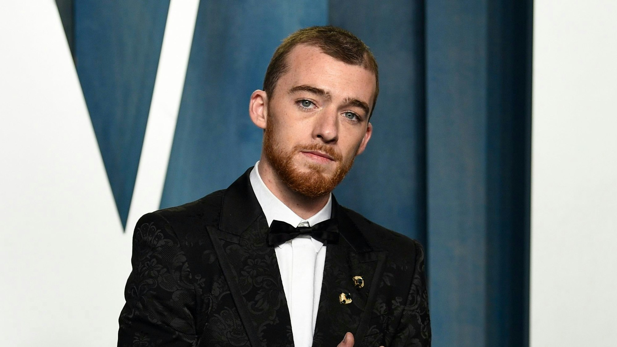 Der Ende Juli tot aufgefundene US-Schauspieler Angus Cloud ist laut Gerichtsmedizinern an einer versehentlichen Überdosis von Drogen und Medikamenten gestorben.