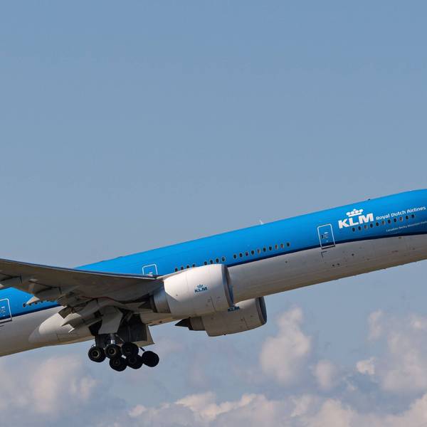 Eine Boeing 777 der niederländischen Fluggesellschaft KLM ist in São Paulo mit einem Heißluftballon kollidiert