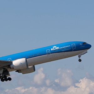 Eine Boeing 777 der niederländischen Fluggesellschaft KLM ist in São Paulo mit einem Heißluftballon kollidiert
