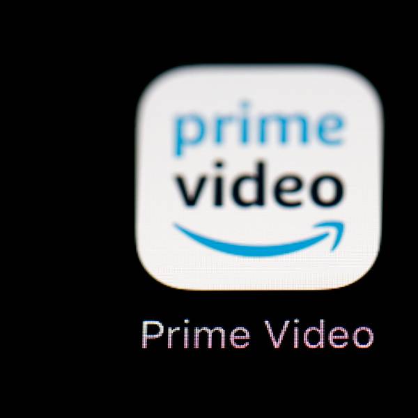 Foto eines Bildschirms, auf dem Amazons Prime Video Streaming App zu sehen ist.