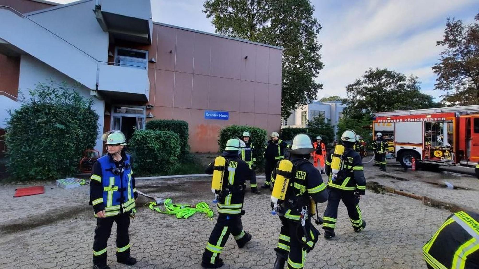Großeinsatz an einer Schule.