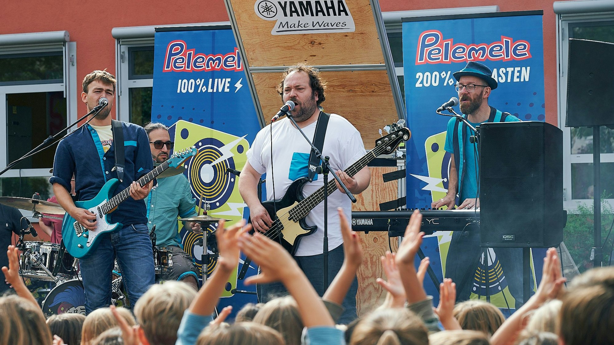 Die Band „Pelemele“ bei ihrer Konzerttour zum Weltkindertag 2023.
