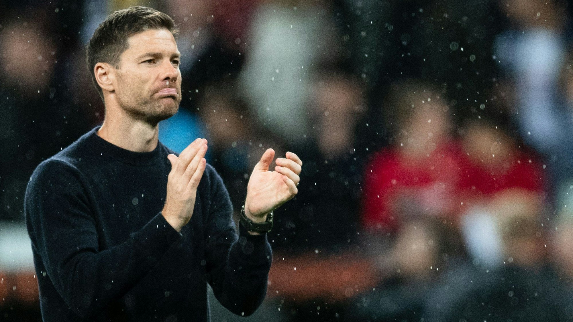 Xabi Alonso war am Donnerstagabend zufrieden, aber nicht vollends begeistert.