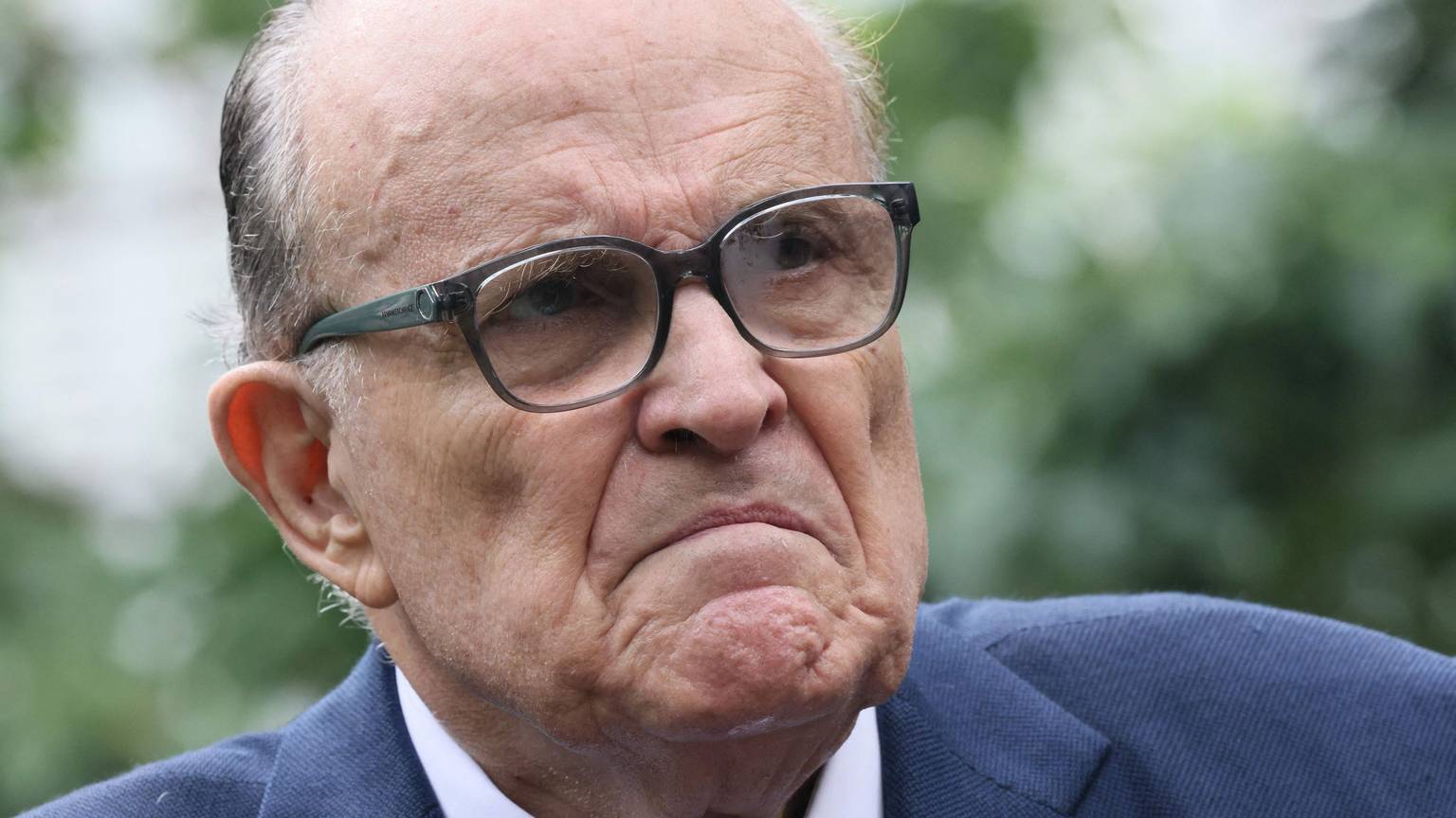 Rudy Giuliani verdingt sich als Geburtstagsredner im Internet.
