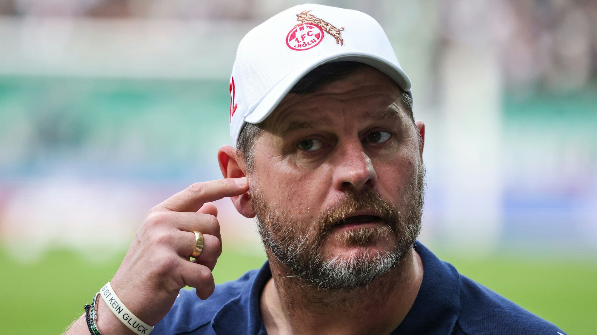 Kölns Trainer Steffen Baumgart vor dem Spiel in Bremen.