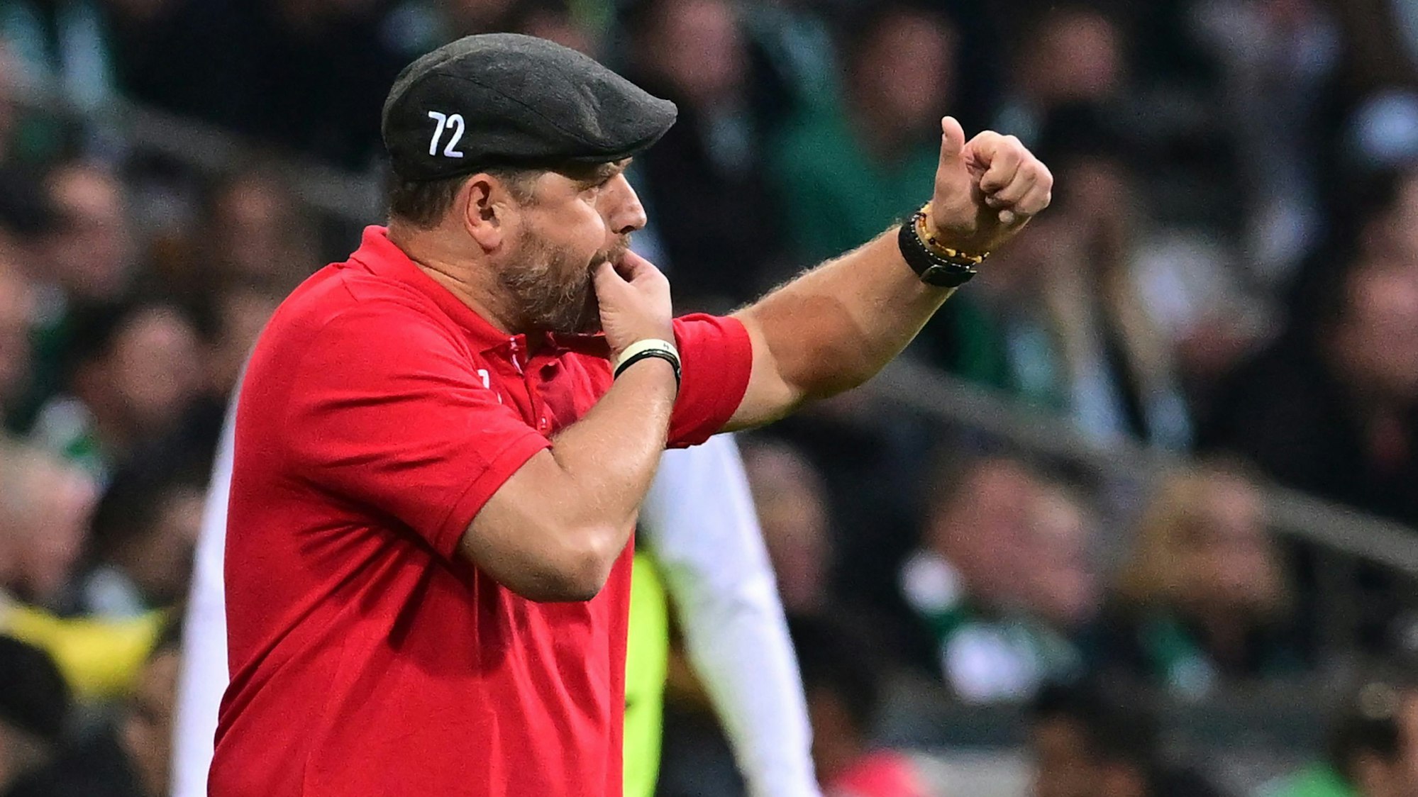 Wie immer aktiv an der Seitenlinie: Kölns Trainer Steffen Baumgart in Bremen.dpa