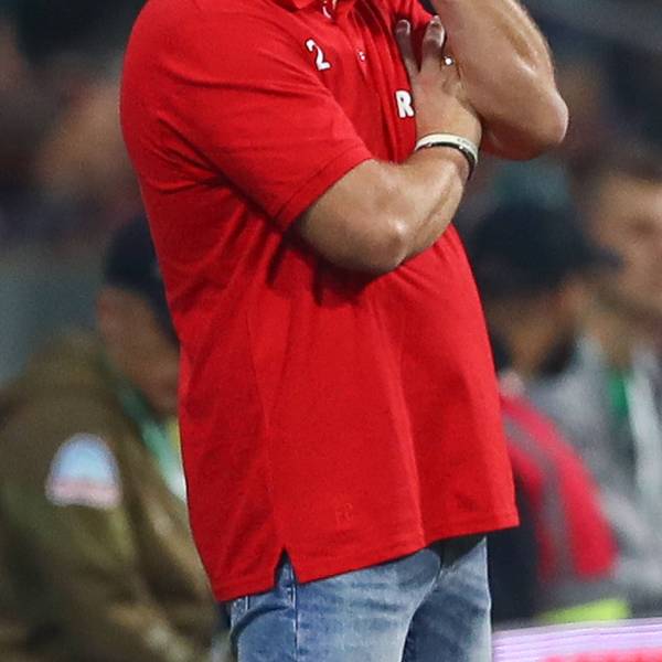 FC-Trainer Steffen Baumgart an der Seitenlinie.