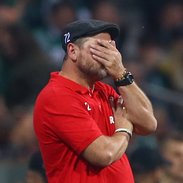 FC-Trainer Steffen Baumgart an der Seitenlinie.