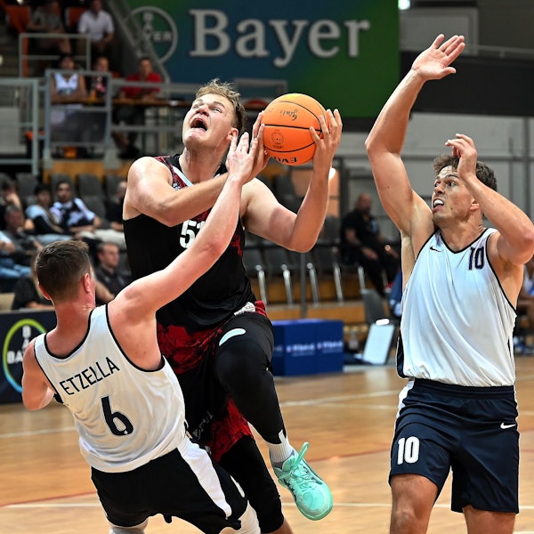 15.09.2023, Basketball-Bayer Giants-Etzella Ettelbruck
mitte: Sören-Eyke Urbansky (Bayer)
Foto: Uli Herhaus