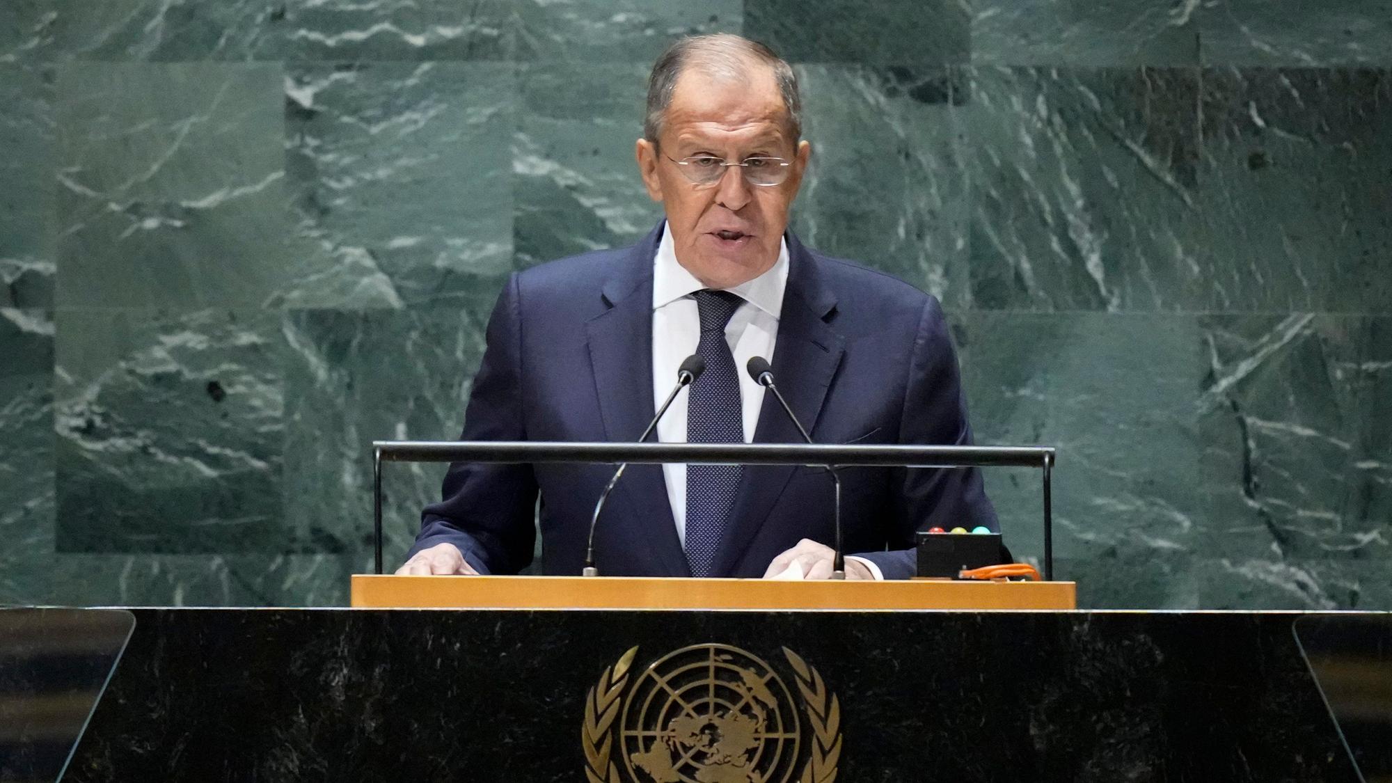 23.09.2023, USA, New York: Sergej Lawrow, Außenminister von Russland, spricht auf der 78. Sitzung der Generalversammlung der Vereinten Nationen im Hauptquartier der Vereinten Nationen. Foto: Mary Altaffer/AP/dpa +++ dpa-Bildfunk +++