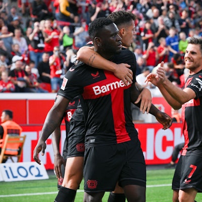 Jubel zum 1:0 durch Victor Boniface.