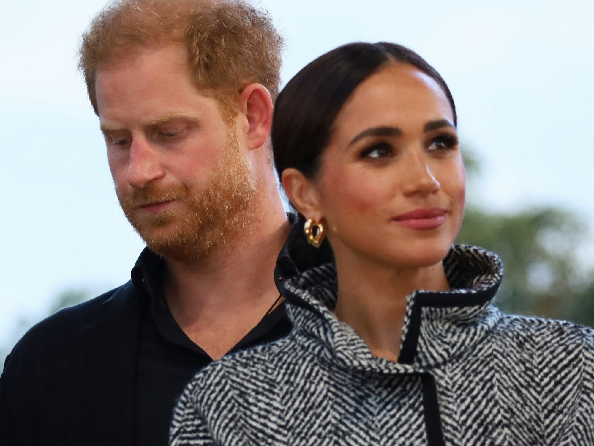 Prinz Harry, Herzog von Sussex, und seine Frau Meghan, Herzogin von Sussex, während des One805LIVE! Music Festivals auf dem Anwesen von US-Schauspieler Costner, wo der One805 Heart of the Community Award verliehen wird.