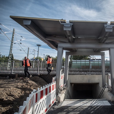 Köln Mülheim-Düsseldorf Züge fahren wieder.