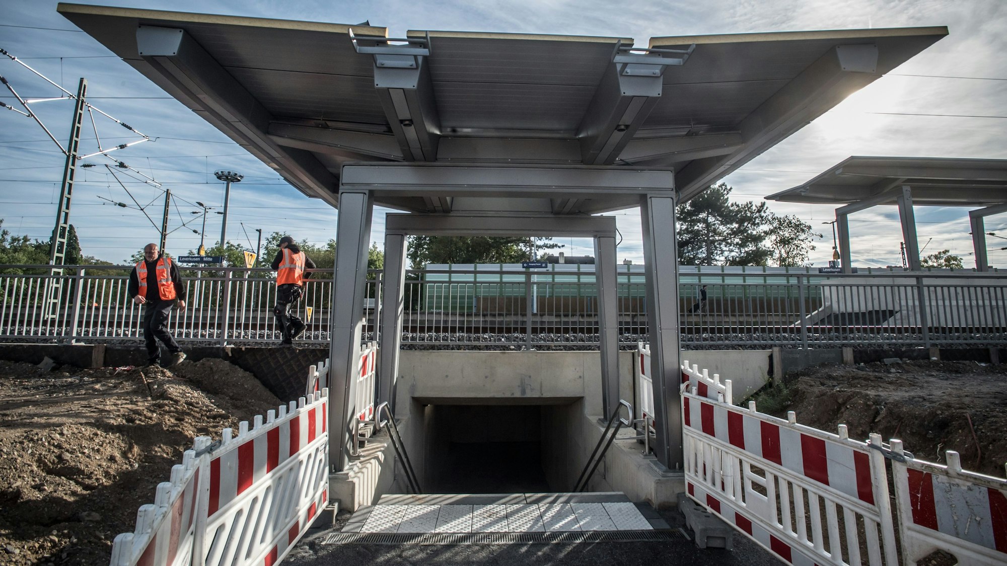 Köln Mülheim-Düsseldorf Züge fahren wieder.