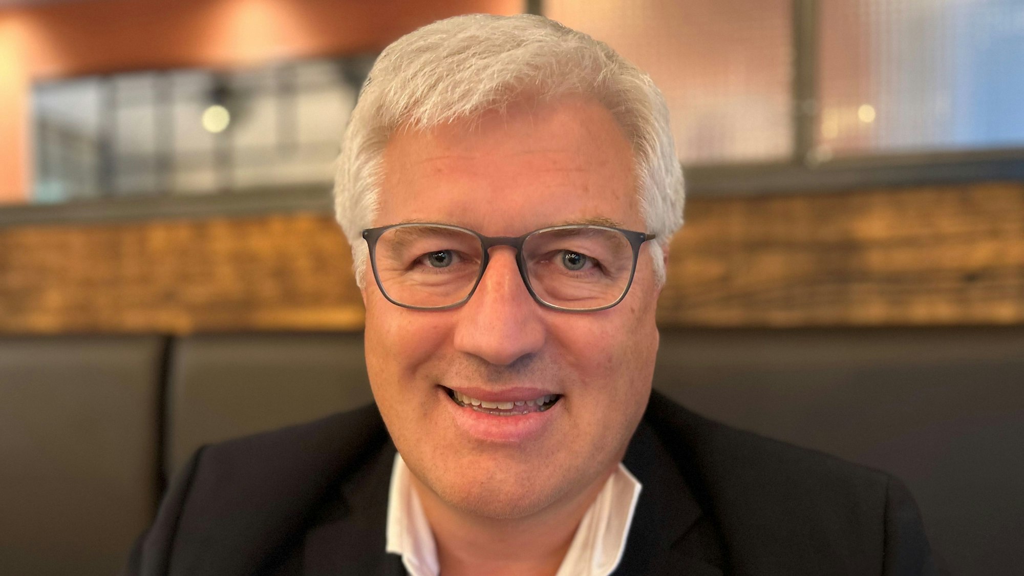 Peter Richard Becker, Eigentümer eines Mietshauses am Sudermanplatz im Agnesviertel