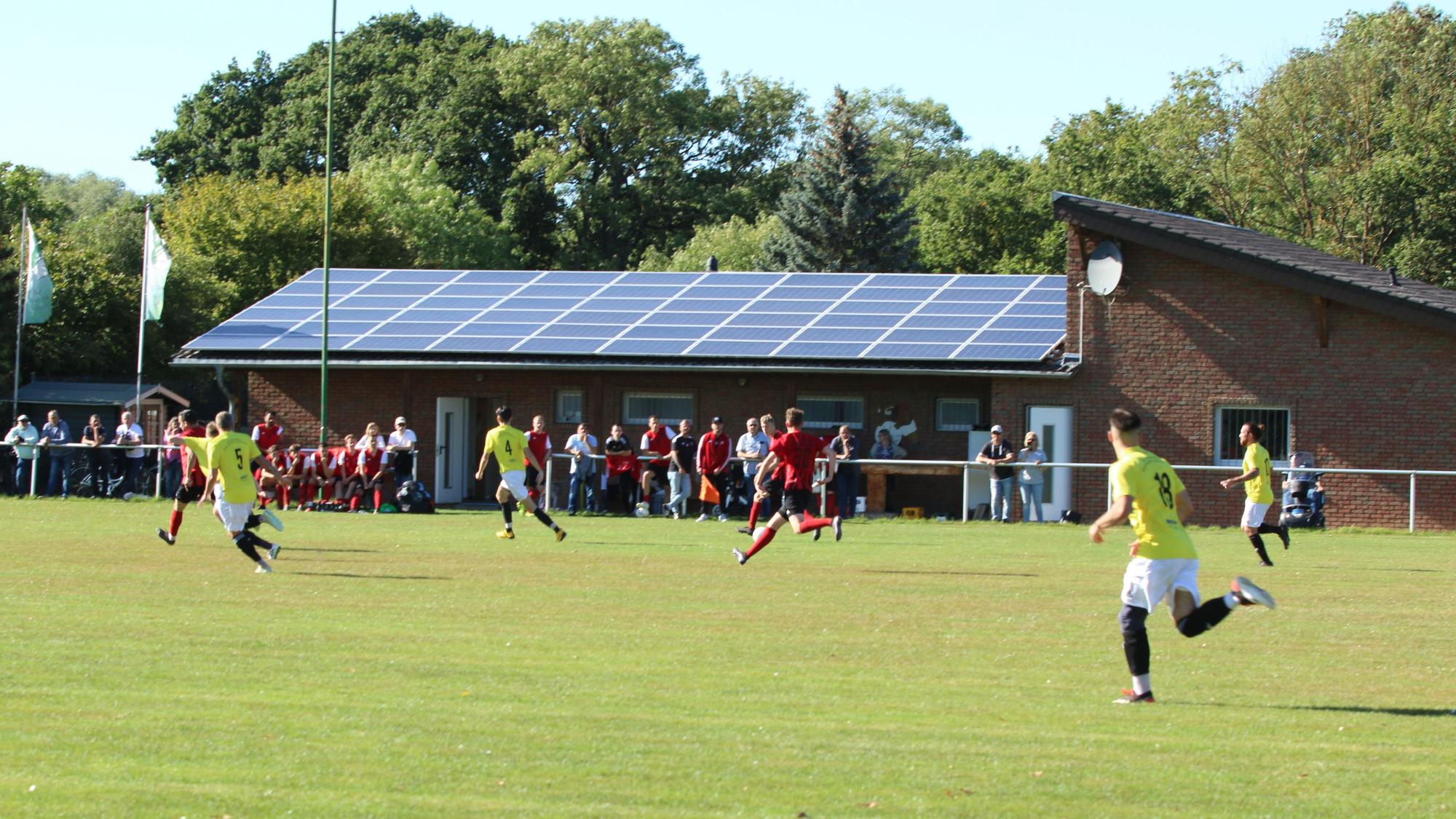 Dsa Bild zeigt das Spiel des TB-SV Füssenich-Geich auf dem Platz in Sievernich.