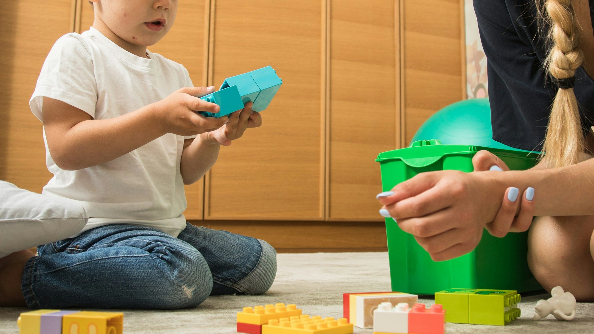 „Alleinerziehend zu sein ist immer noch kein vom Staat anerkanntes Familienmodell“, sagt, „Solomütter“-Gründerin Sara Buschmann im Interview. (Symbolbild)