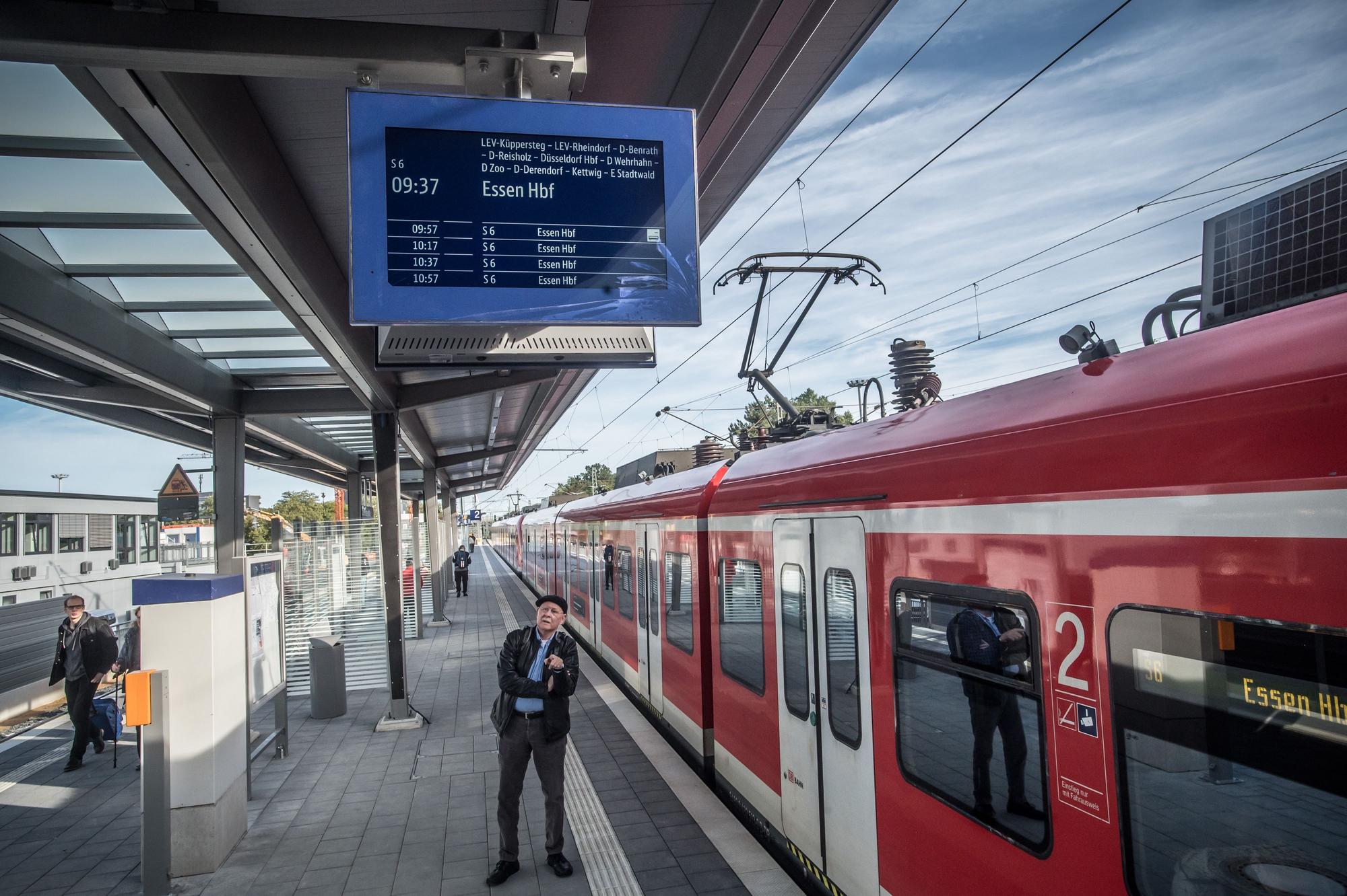 Köln Mülheim-Düsseldorf Züge fahren wieder. Foto: Ralf Krieger