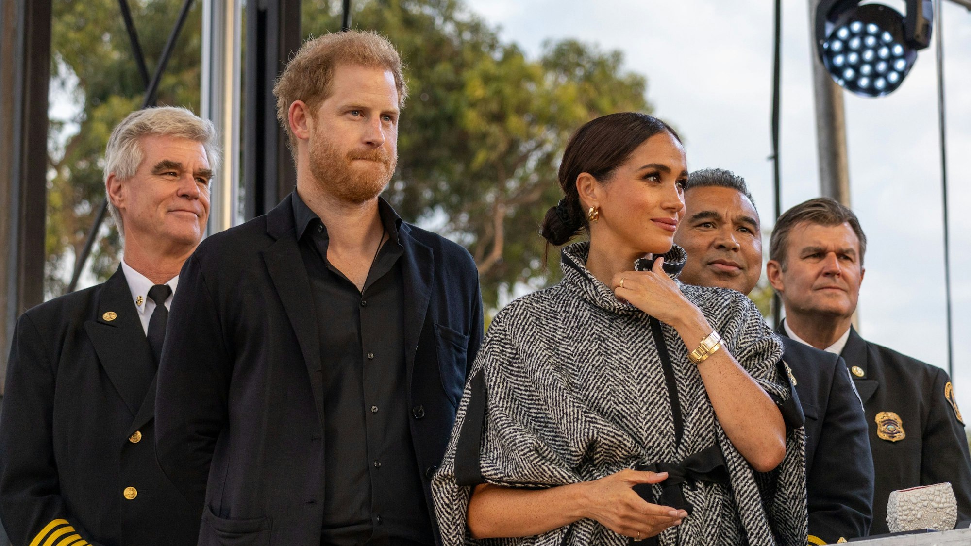 Prinz Harry, Herzog von Sussex, und seine Frau Meghan, Herzogin von Sussex, während des One805LIVE! Music Festivals auf dem Anwesen von US-Schauspieler Costner, wo der One805 Heart of the Community Award verliehen wird.