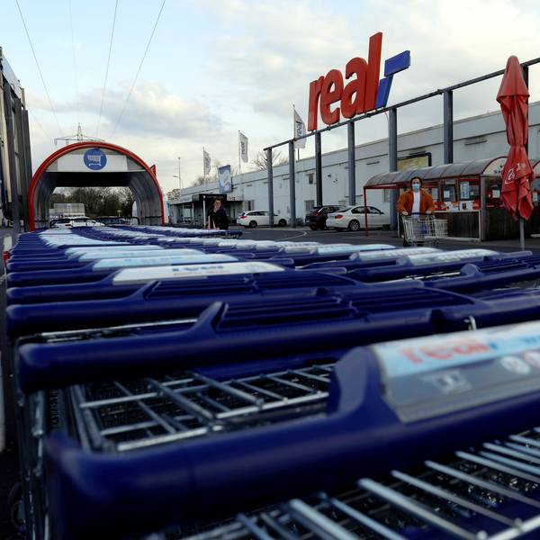 15.04.2021, Köln: Die Filiale der Real- Supermarktkette in Porz an der Rudolf-Diesel-Straße Foto: Arton Krasniqi
