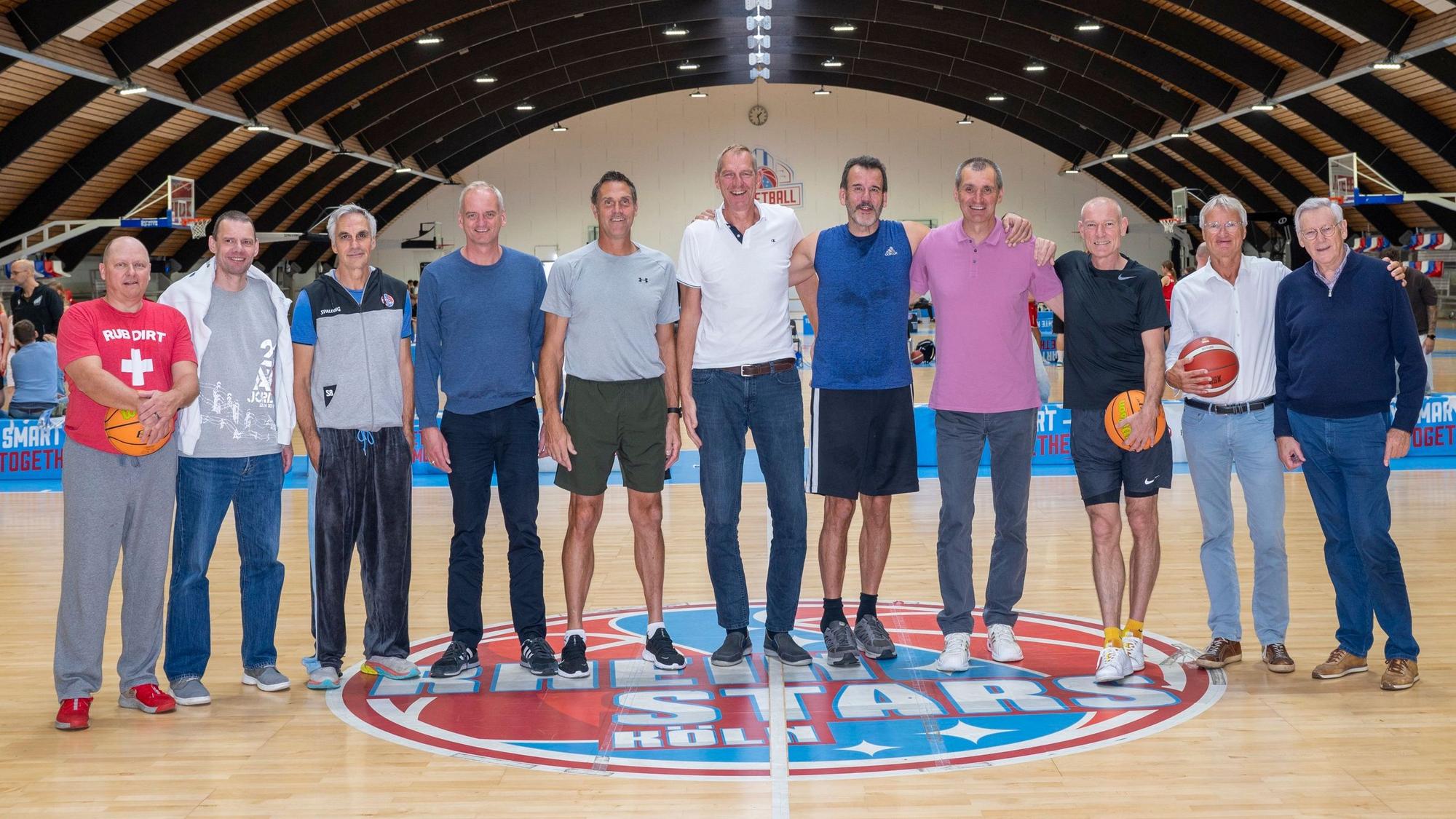 Groß gewachsen: Das Siegerteam von 1993.
