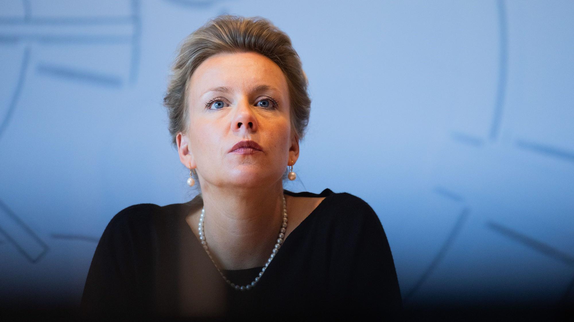 Ina Brandes (CDU), Kultur- und Wissenschaftsministerin von Nordrhein-Westfalen, spricht in der Landespressekonferenz im Landtag.