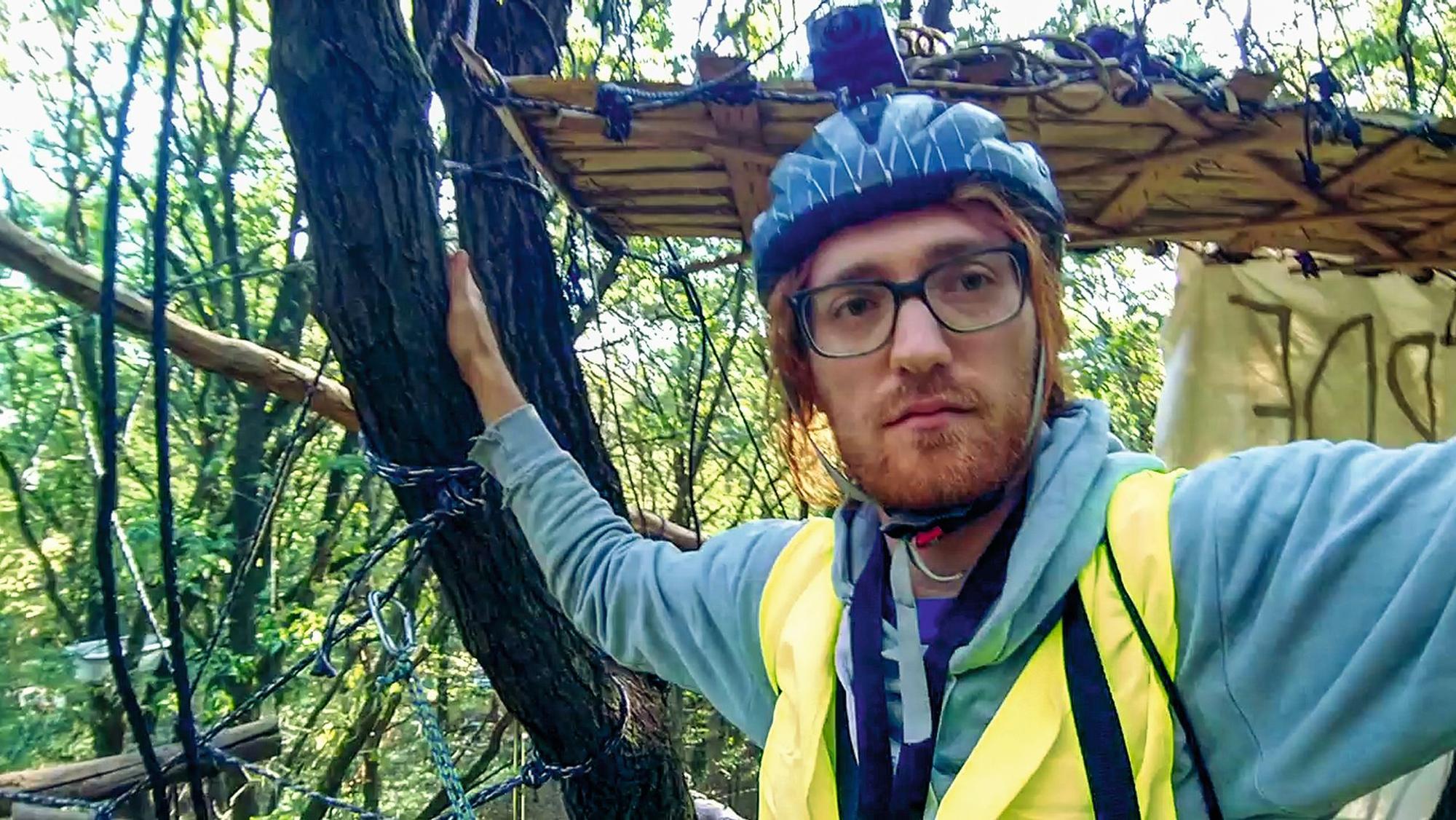 Film „Vergiss Meyn nicht“ über den Journalisten und Filmemacher Steffen Meyn aus Leverkusen (Opladen), der 2018 bei der Räumung des Hambacher Forsts ums Leben kam.
