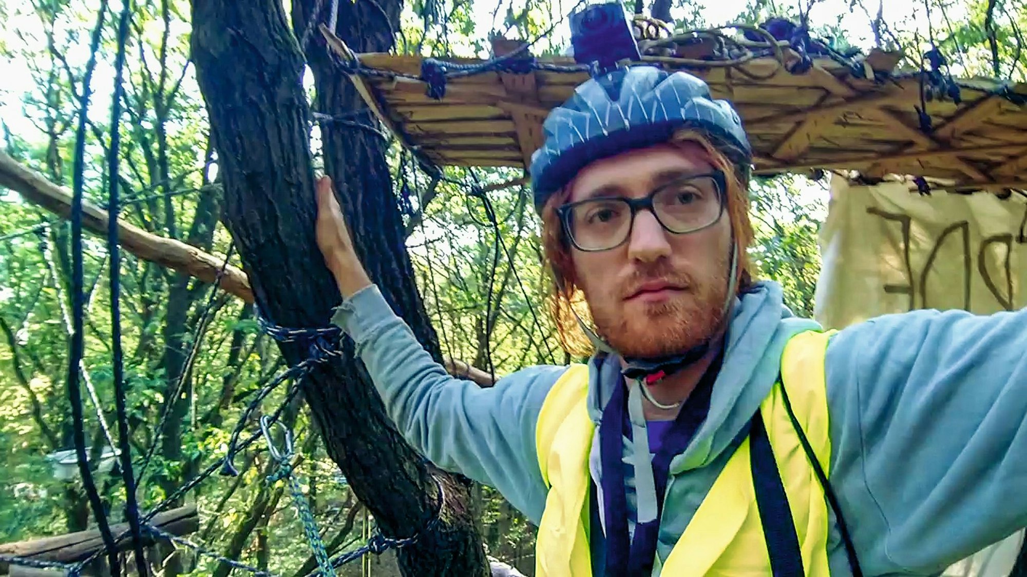 Film „Vergiss Meyn nicht“ über den Journalisten und Filmemacher Steffen Meyn aus Leverkusen (Opladen), der 2018 bei der Räumung des Hambacher Forsts ums Leben kam.