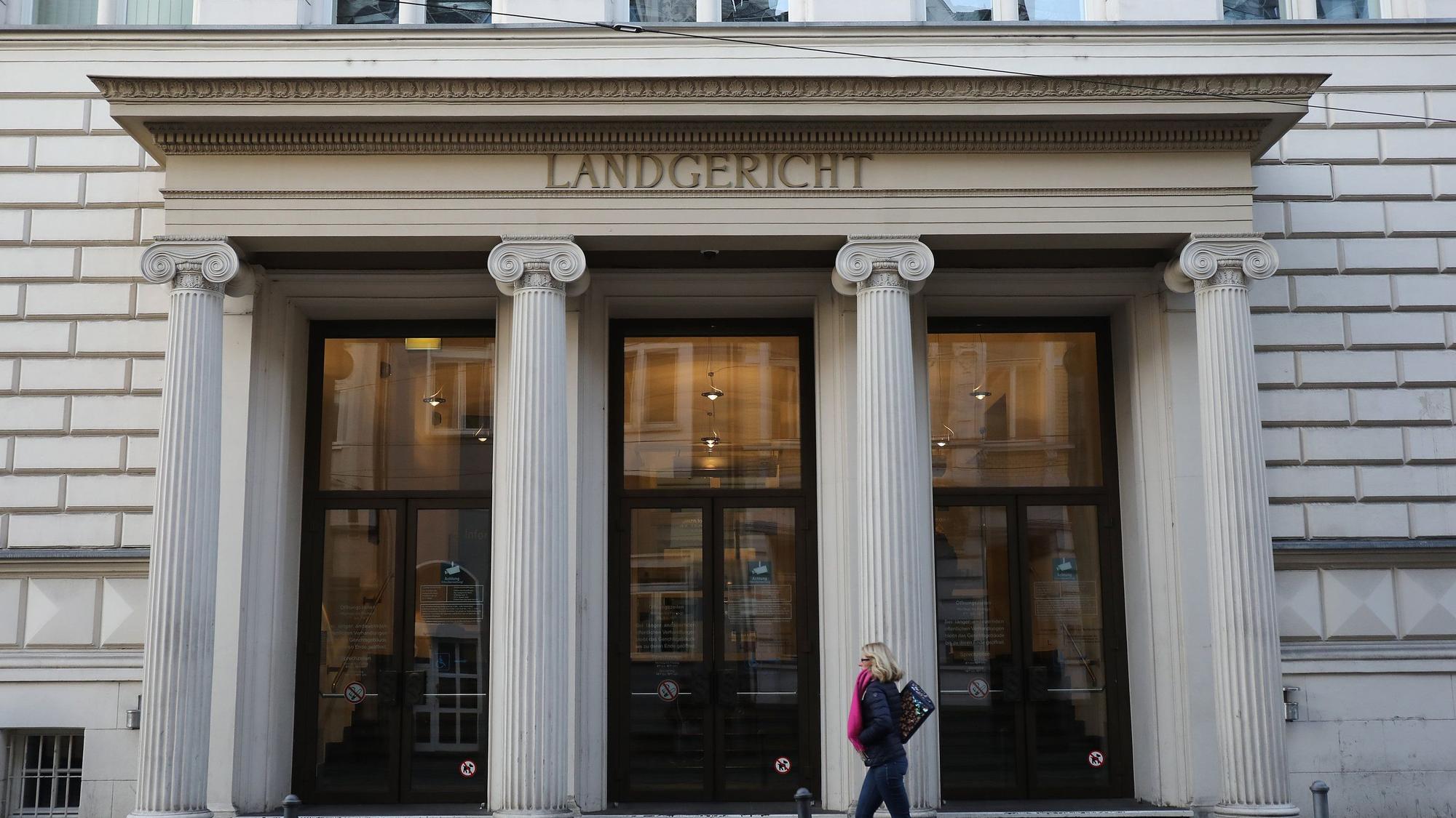 Der Eingang des Bonner Landgerichts.