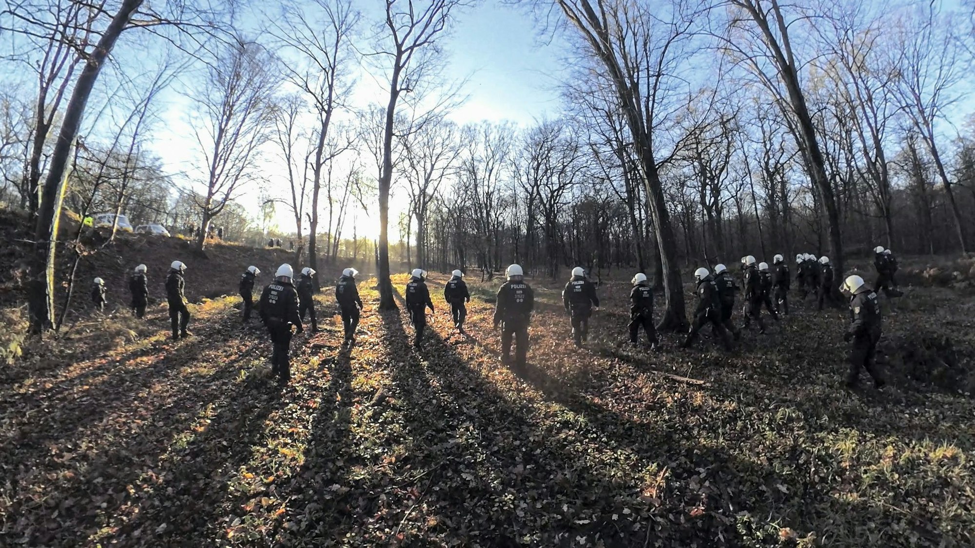 Film "Vergiss Meyn nicht" über den Journalisten und Filmemacher Steffen Meyn aus Leverkusen (Opladen), der 2018 bei der Räumung des Hambacher Forsts ums Leben kam.